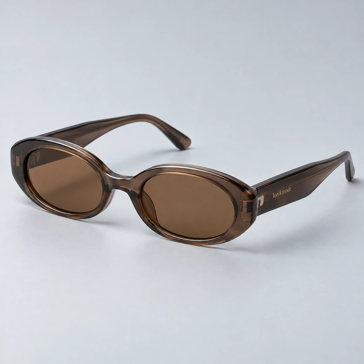 Drift Oval, Smoky brown frame with brown lenses